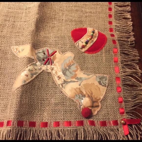 Handmade made Easter runner style tablecloth - Picture 3 of 9